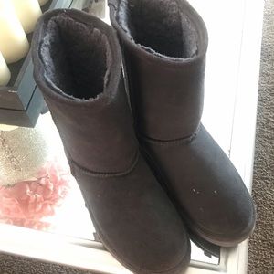 Bear paw boots